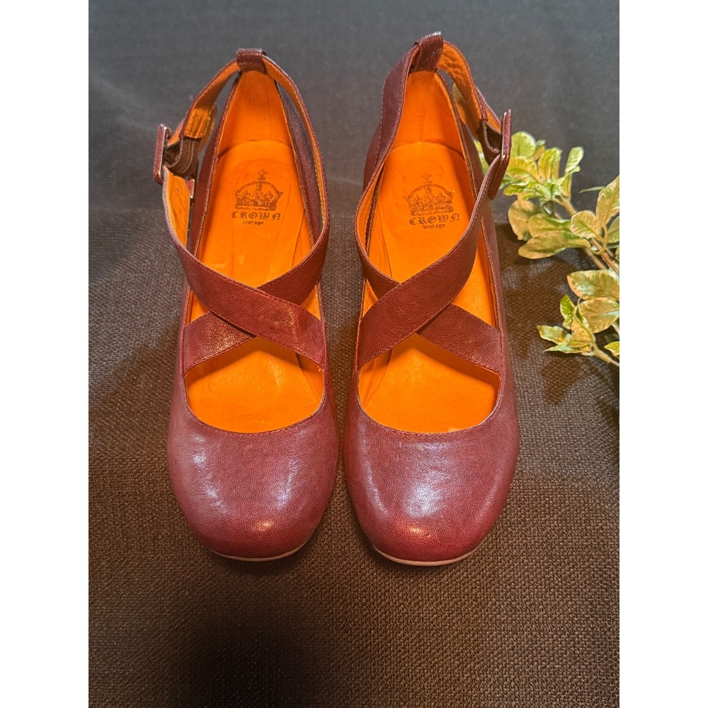 Crown Vintage Women Burgundy Purple Leather Crisscross Mary Jane Heels Sz 8.5